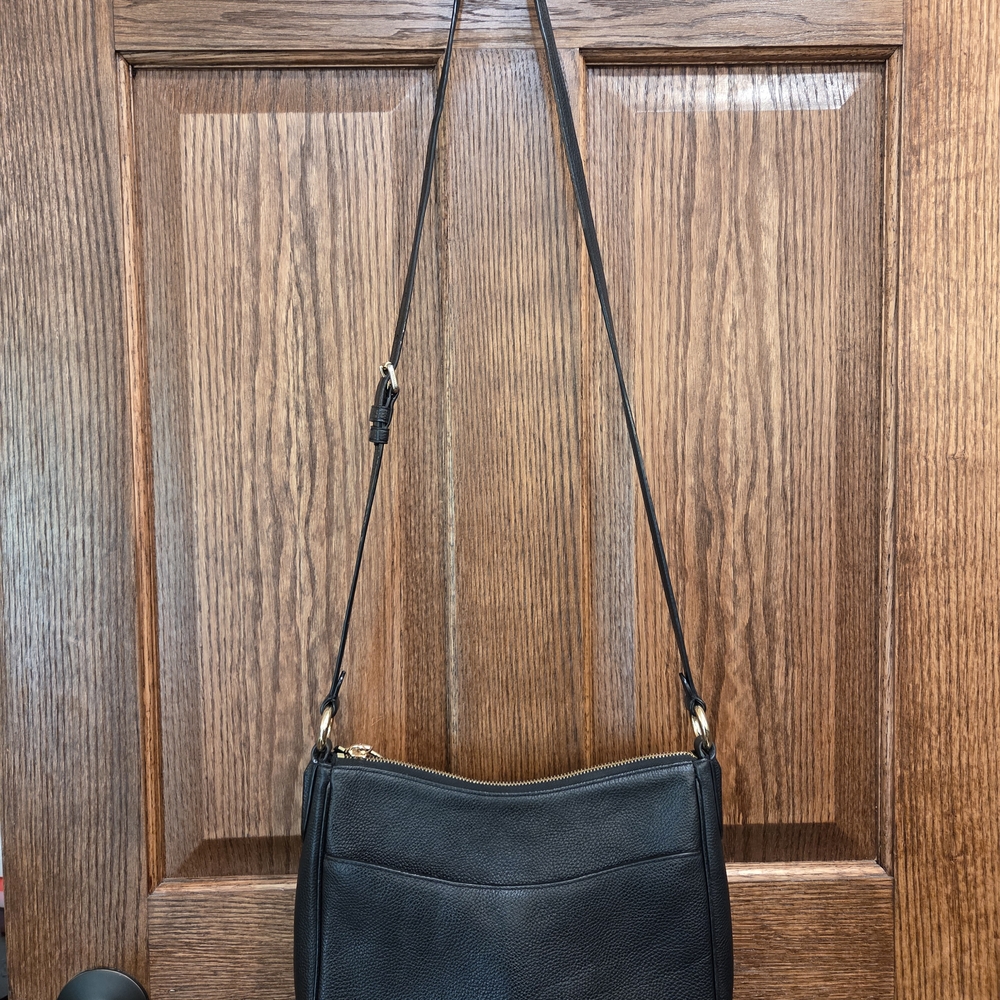 Elegant Black Leather Shoulder Bag